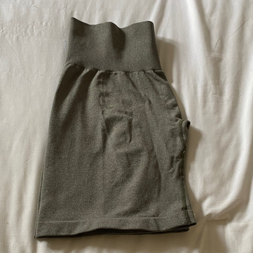 NVGTN contour seamless shorts